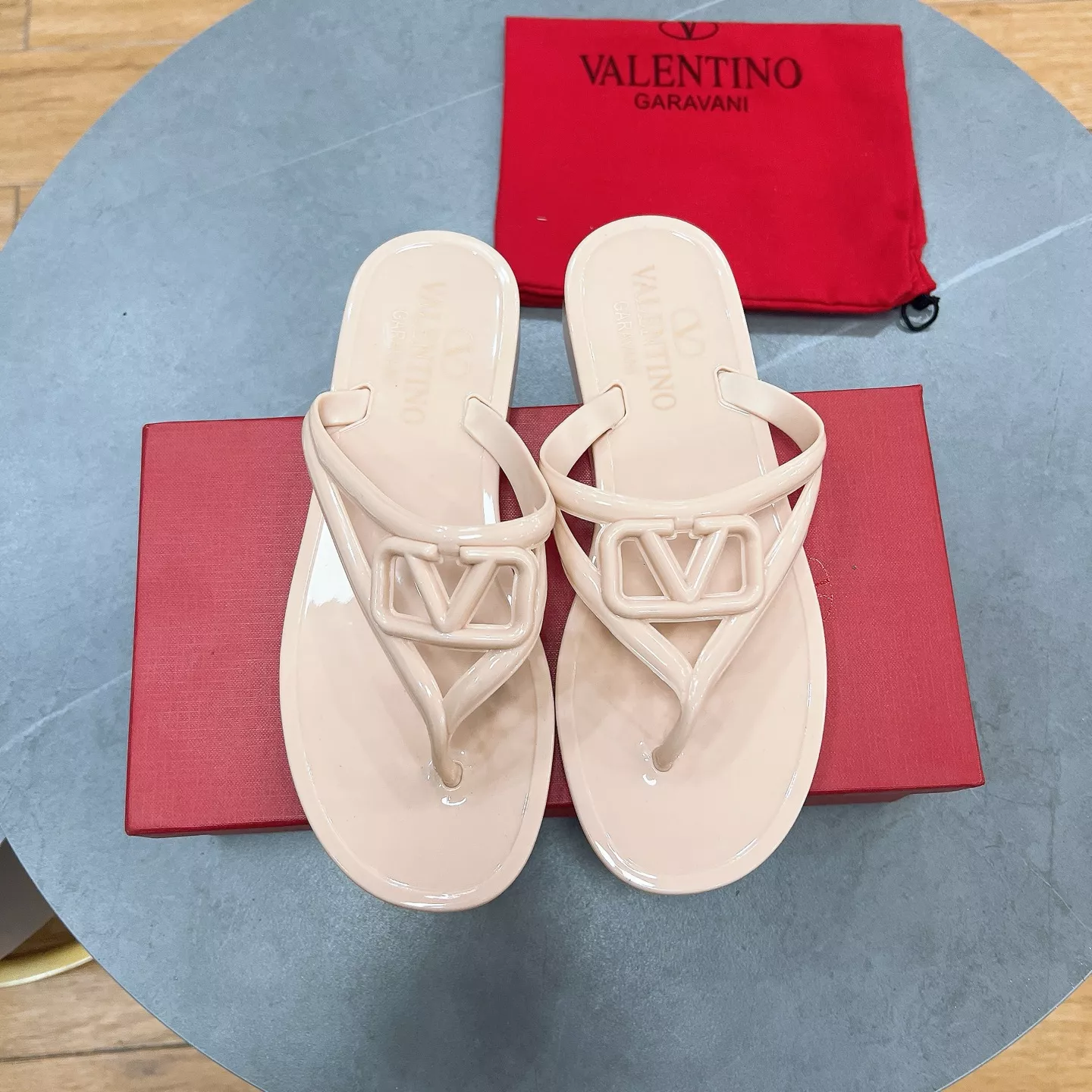 EyeCatching 9739 Valentino Slippers For Women