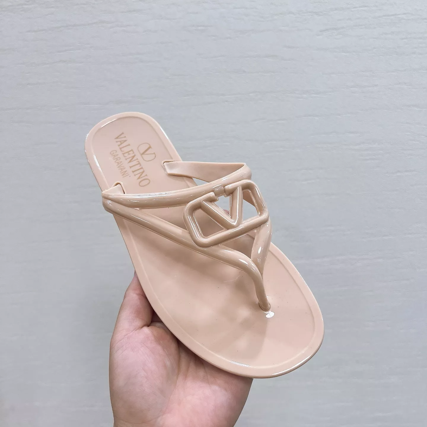 EyeCatching 9739 Valentino Slippers For Women