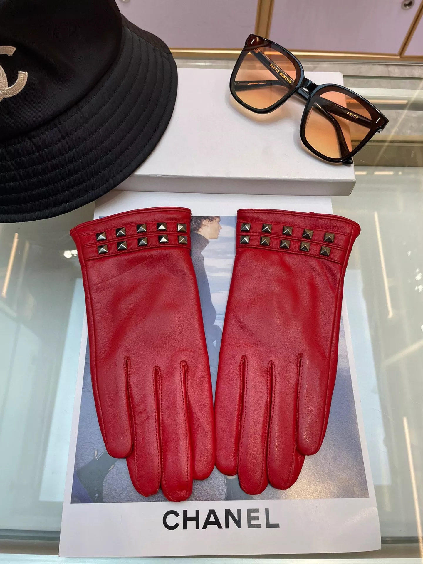 EyeCatching 9753 Valentino Gloves For Women
