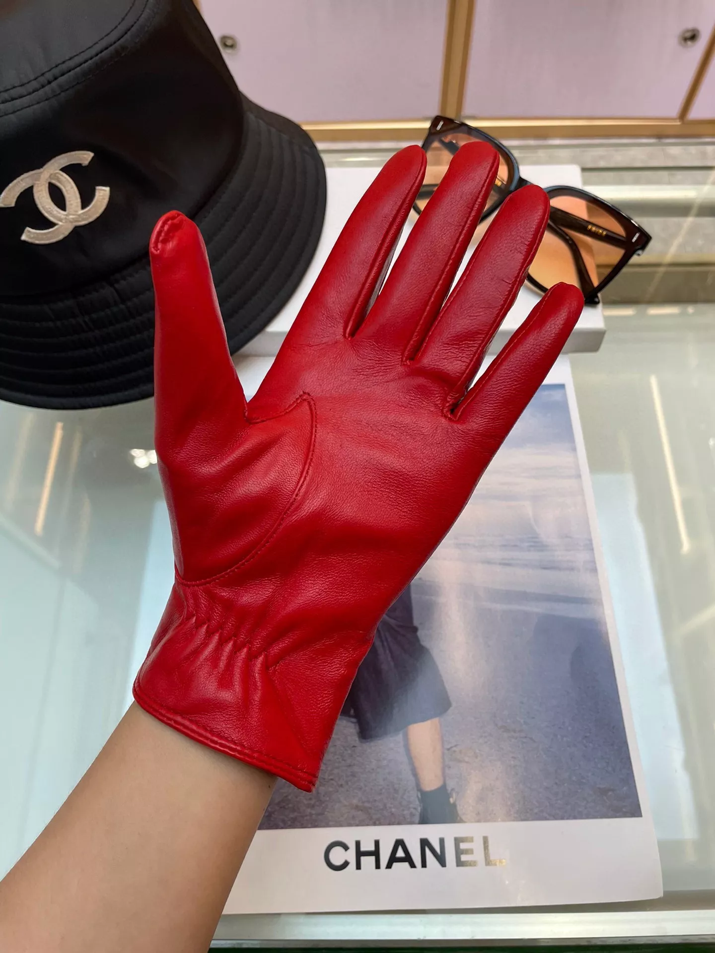 EyeCatching 9753 Valentino Gloves For Women