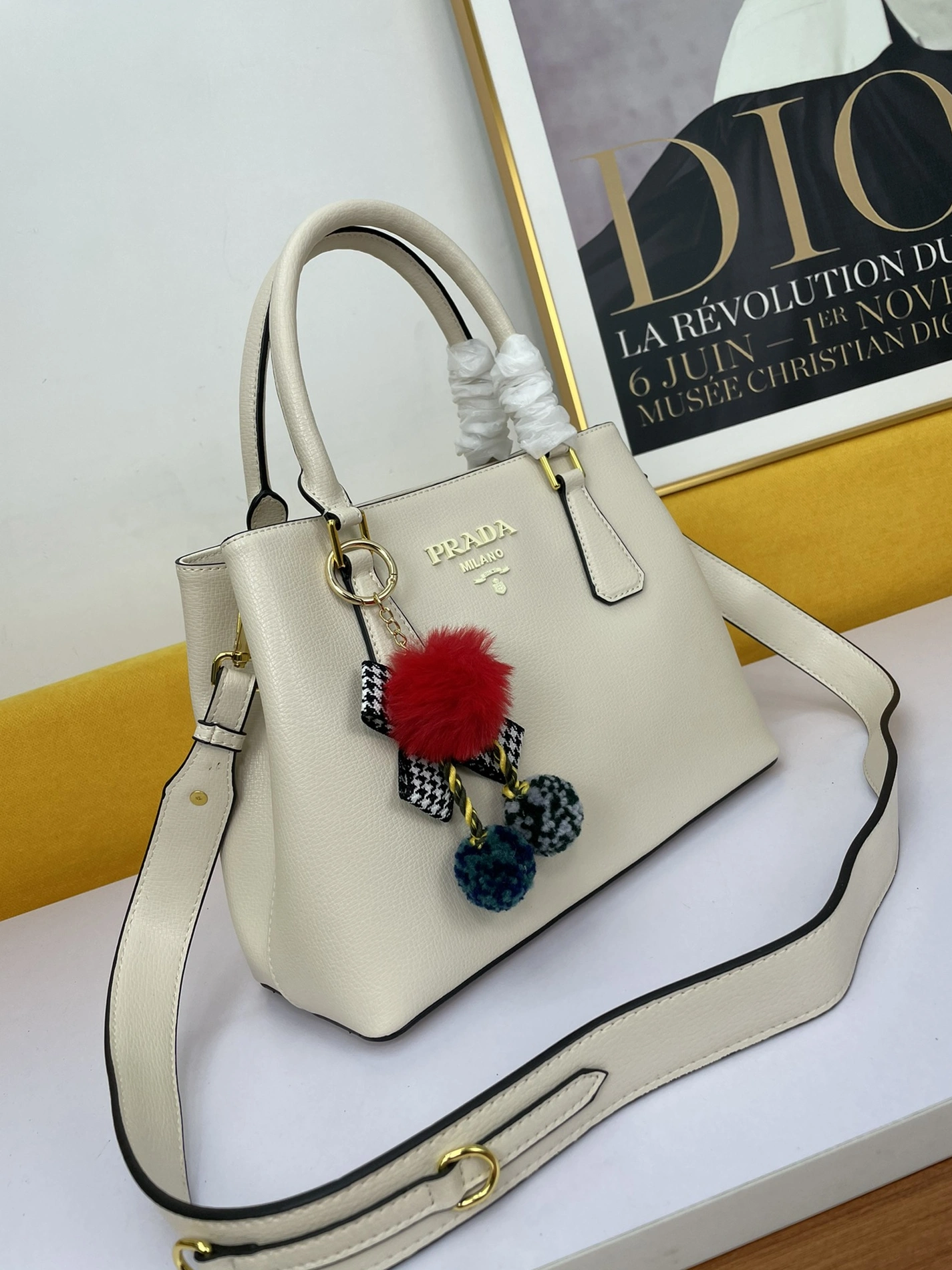 EyeCatching 9805 Prada AAA Quality Handbags For Women