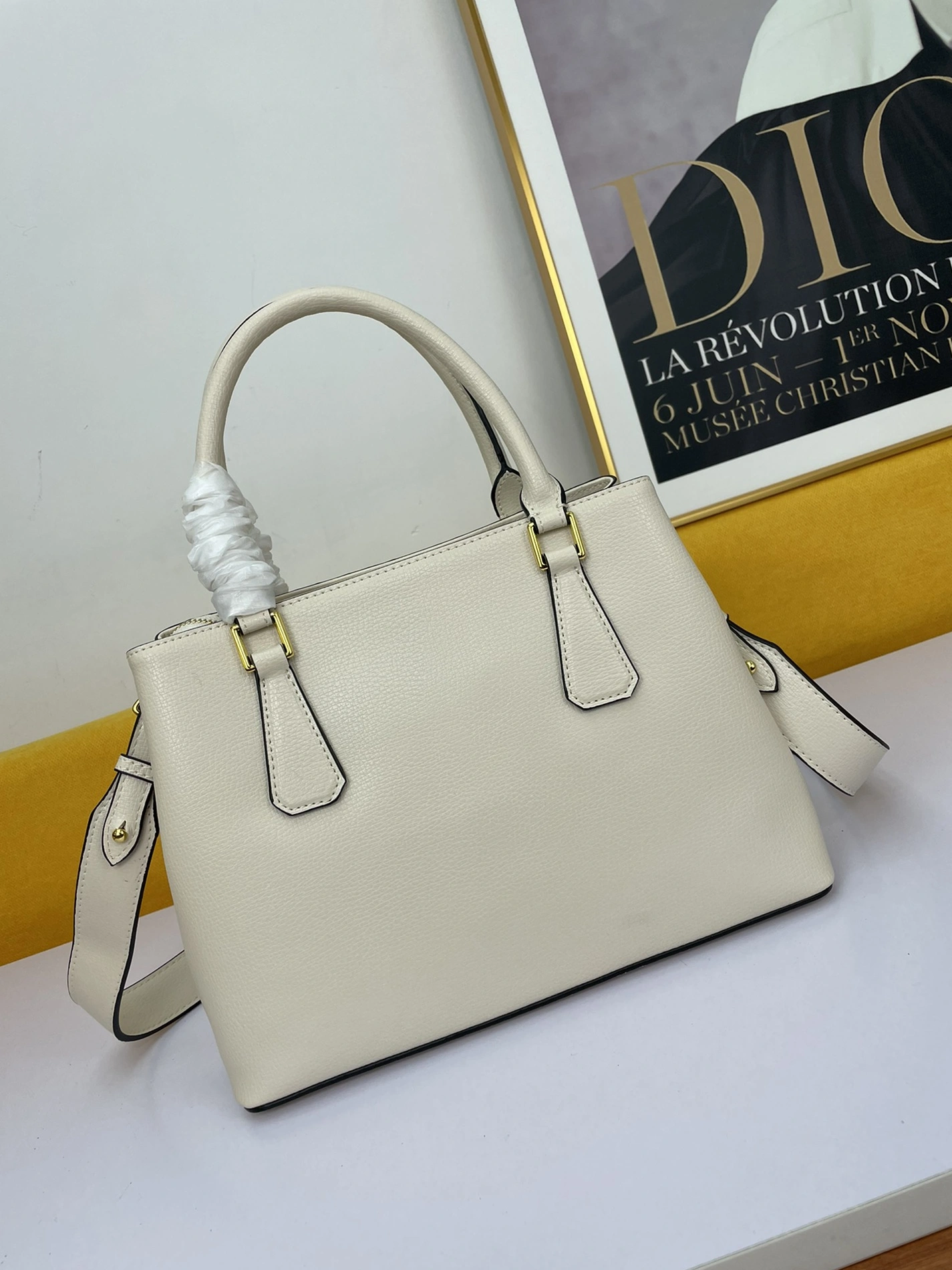EyeCatching 9805 Prada AAA Quality Handbags For Women