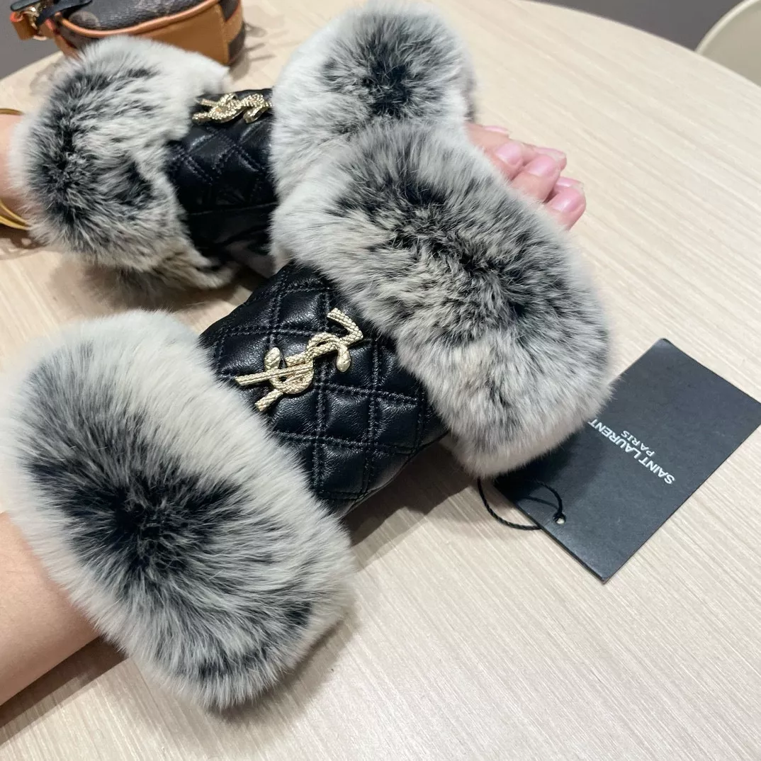 EyeCatching 9865 Yves Saint Laurent Gloves