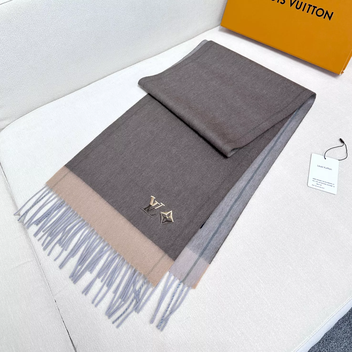 Fashionable 1032 Louis Vuitton Scarf
