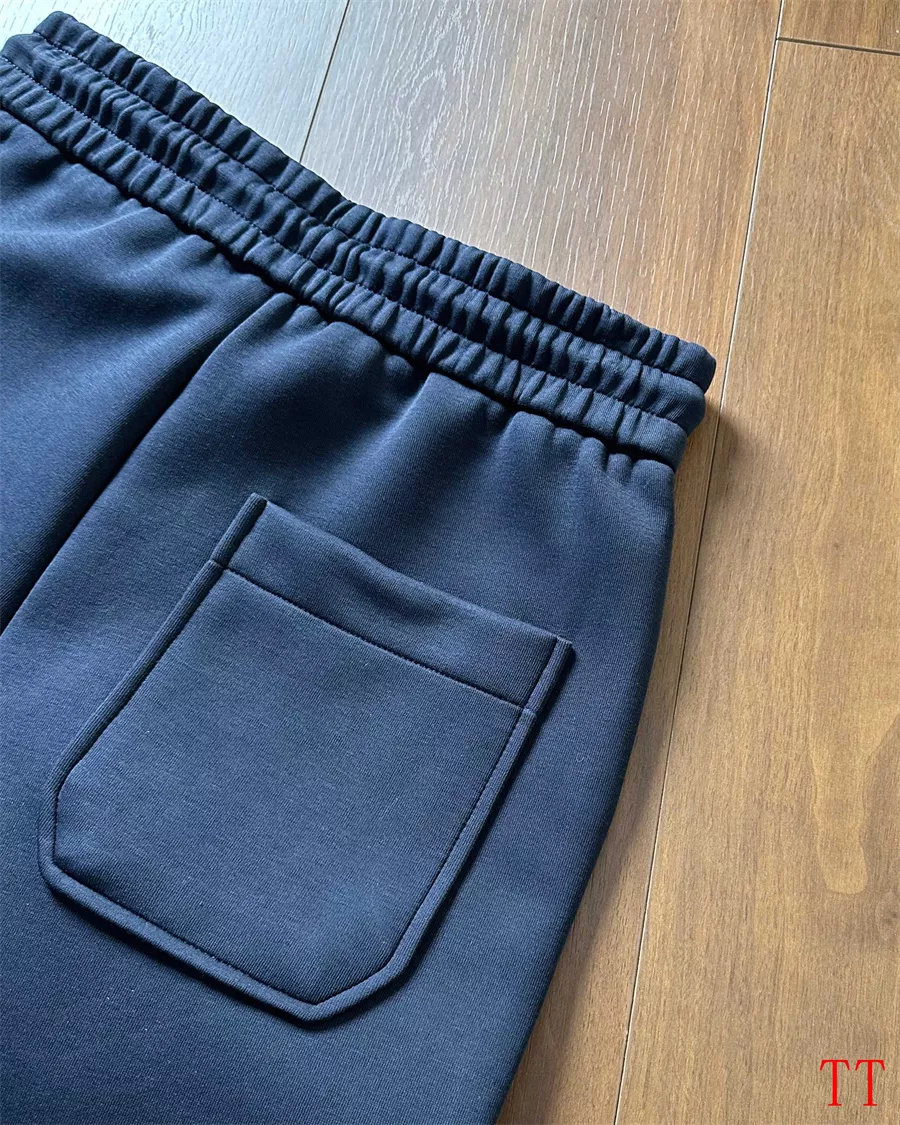 Fashionable 1060 Burberry Pants For Men