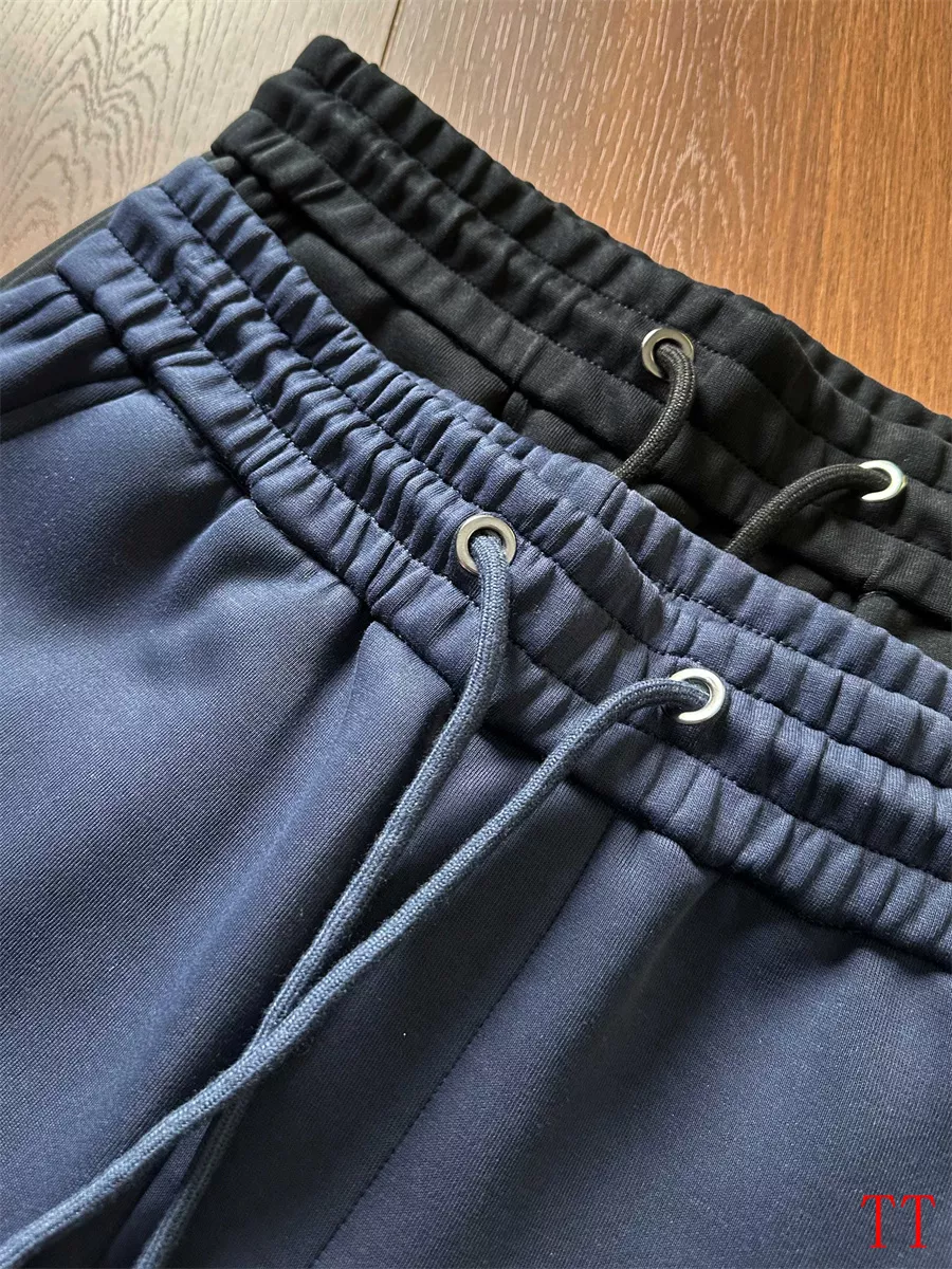 Fashionable 1060 Burberry Pants For Men