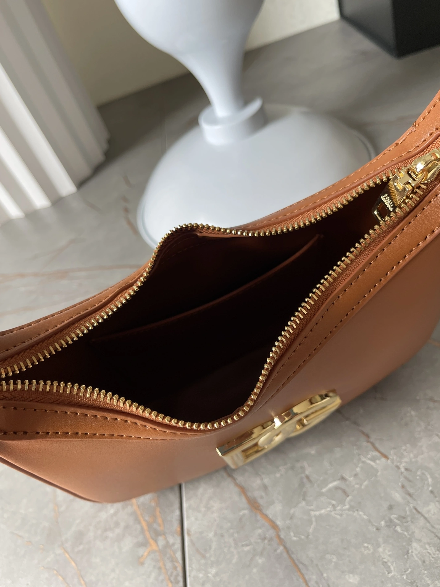 Fashionable 1104 Dolce & Gabbana AAA Quality Shoulder Bags For Women