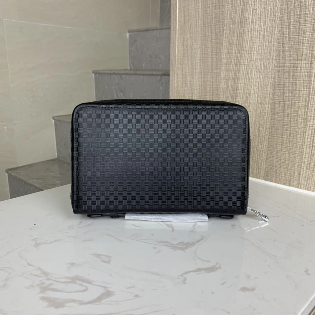 Fashionable 114 Louis Vuitton AAA Man Wallets