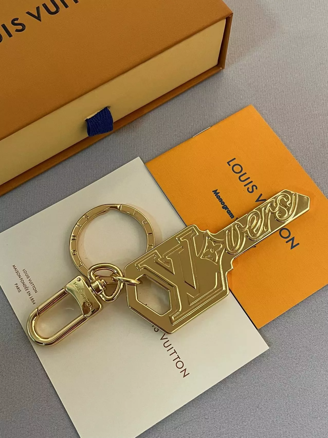 Fashionable 1177 Louis Vuitton LV Key Holder And Bag Buckle