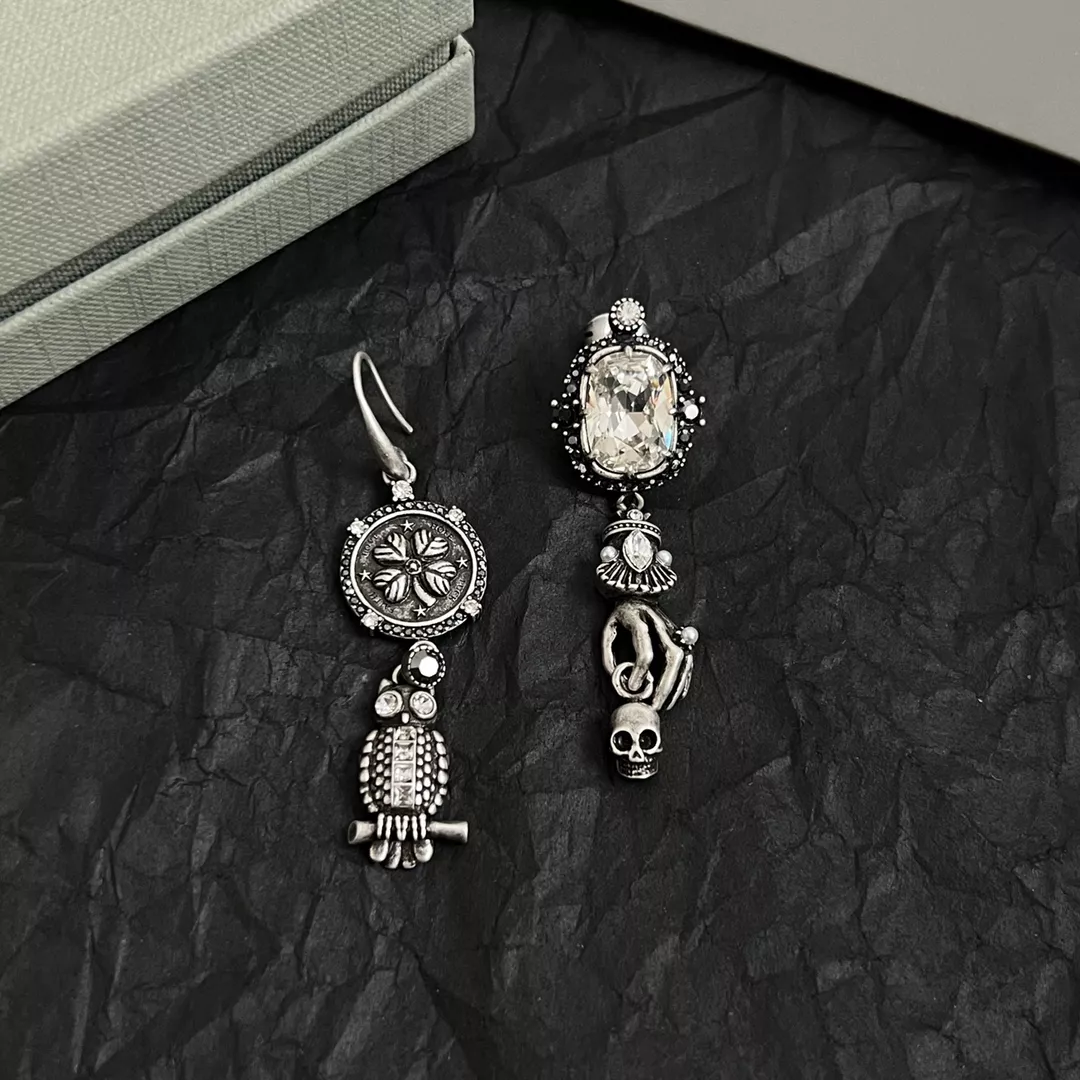 Fashionable 1189 Alexander McQueen Earrings For Women