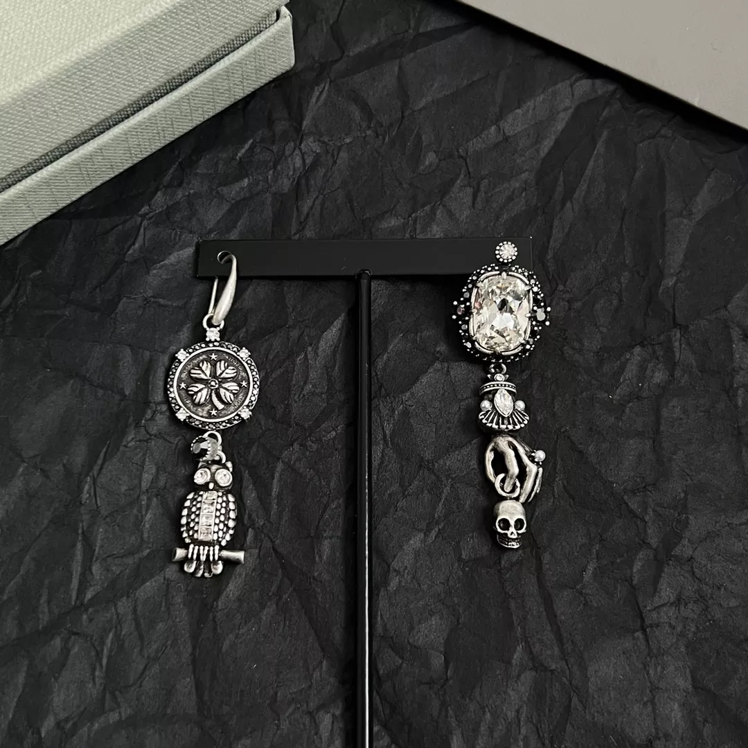 Fashionable 1189 Alexander McQueen Earrings For Women