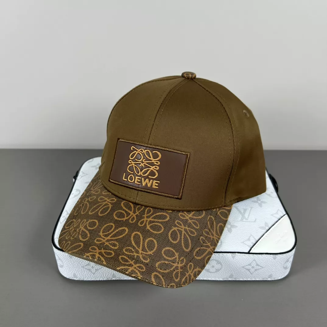 Fashionable 1220 LOEWE Caps