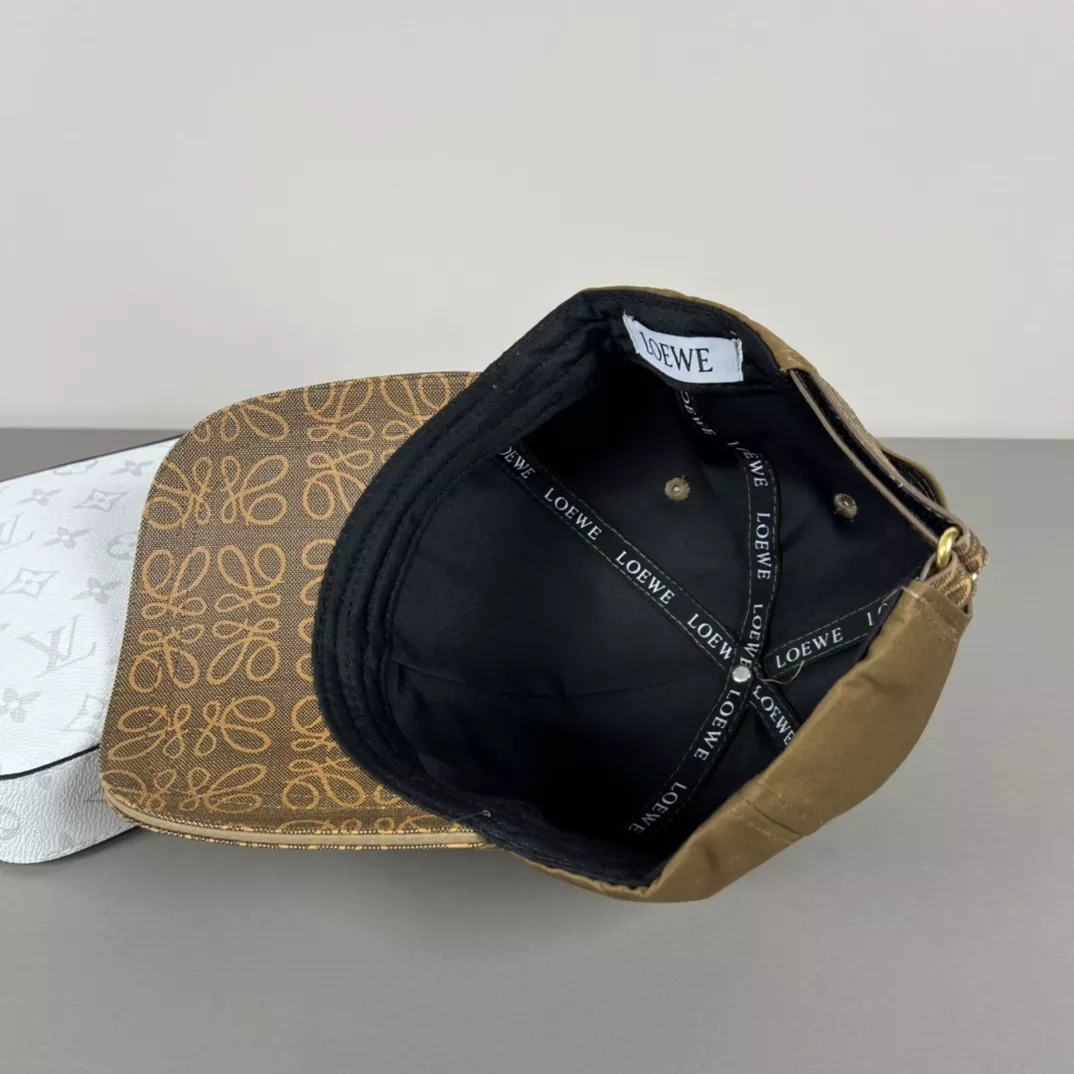 Fashionable 1220 LOEWE Caps