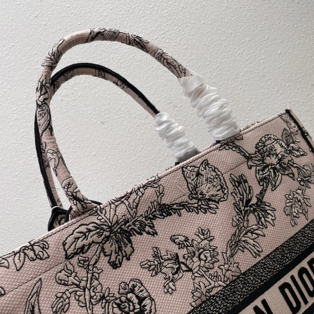 Fashionable 1233 Christian Dior AAA Quality Tote-Handbags For Women