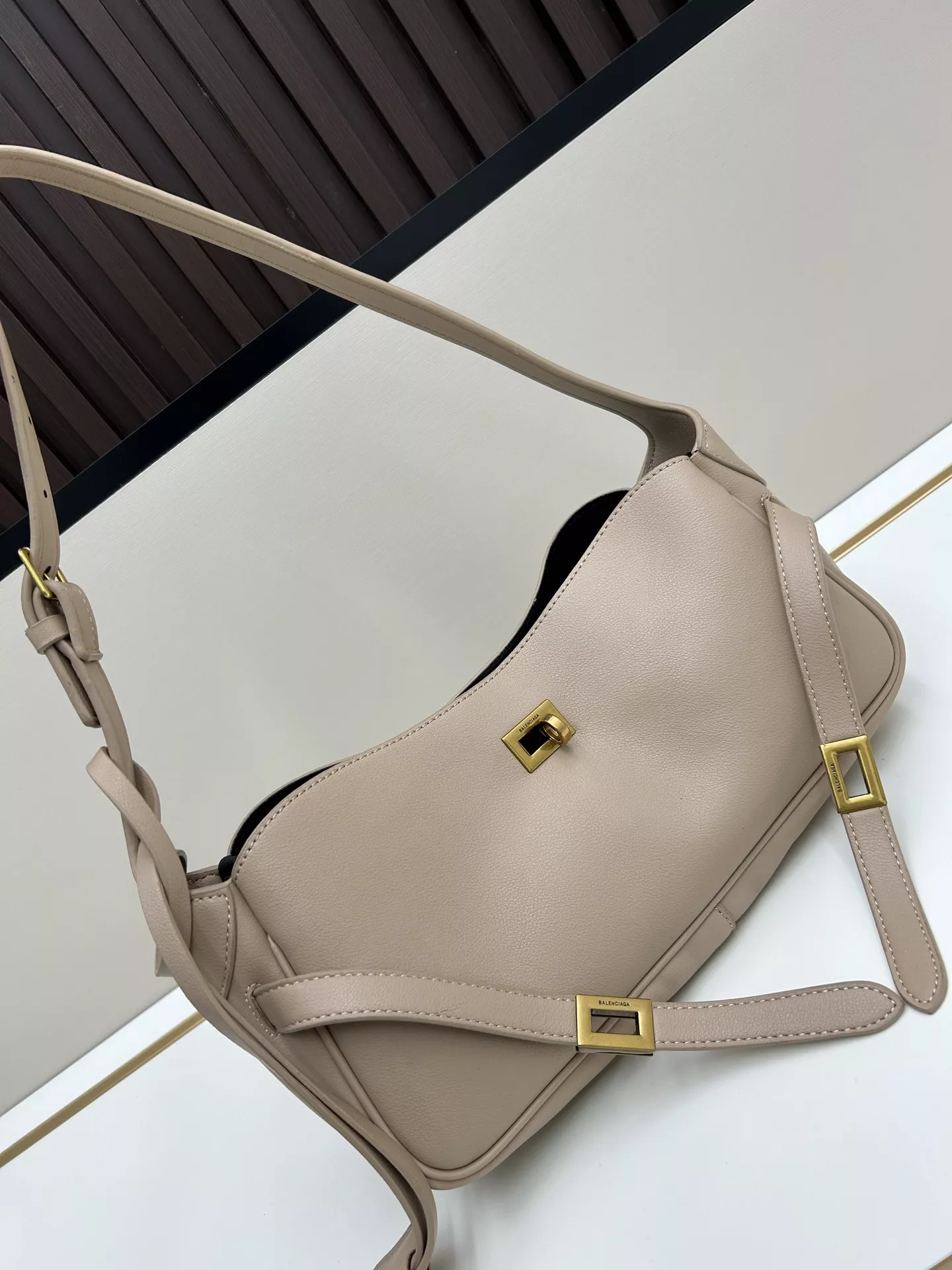 Fashionable 1257 Balenciaga AAA Quality Shoulder Bags For Women