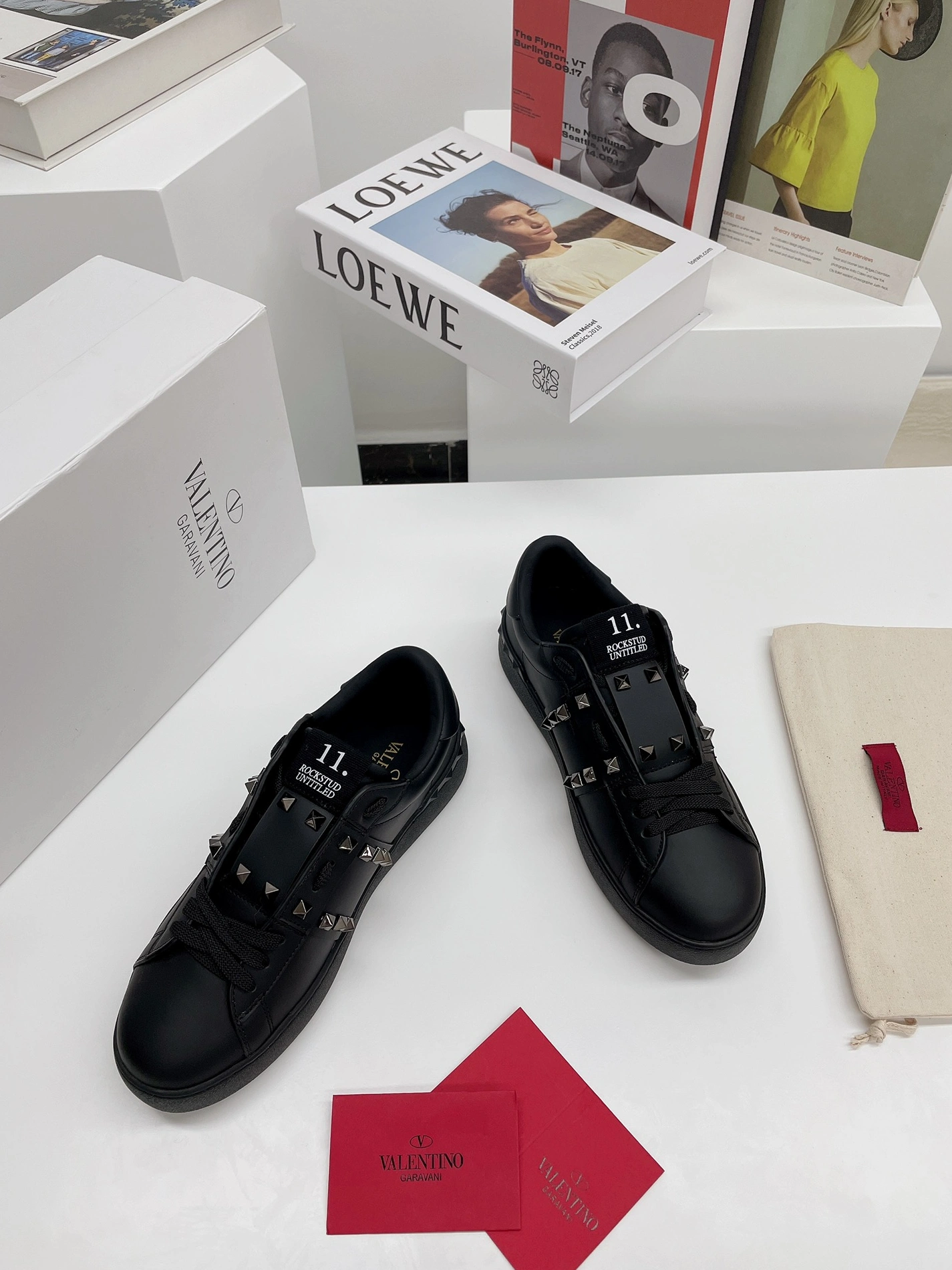 Fashionable 1358 Valentino Casual Shoes For Women