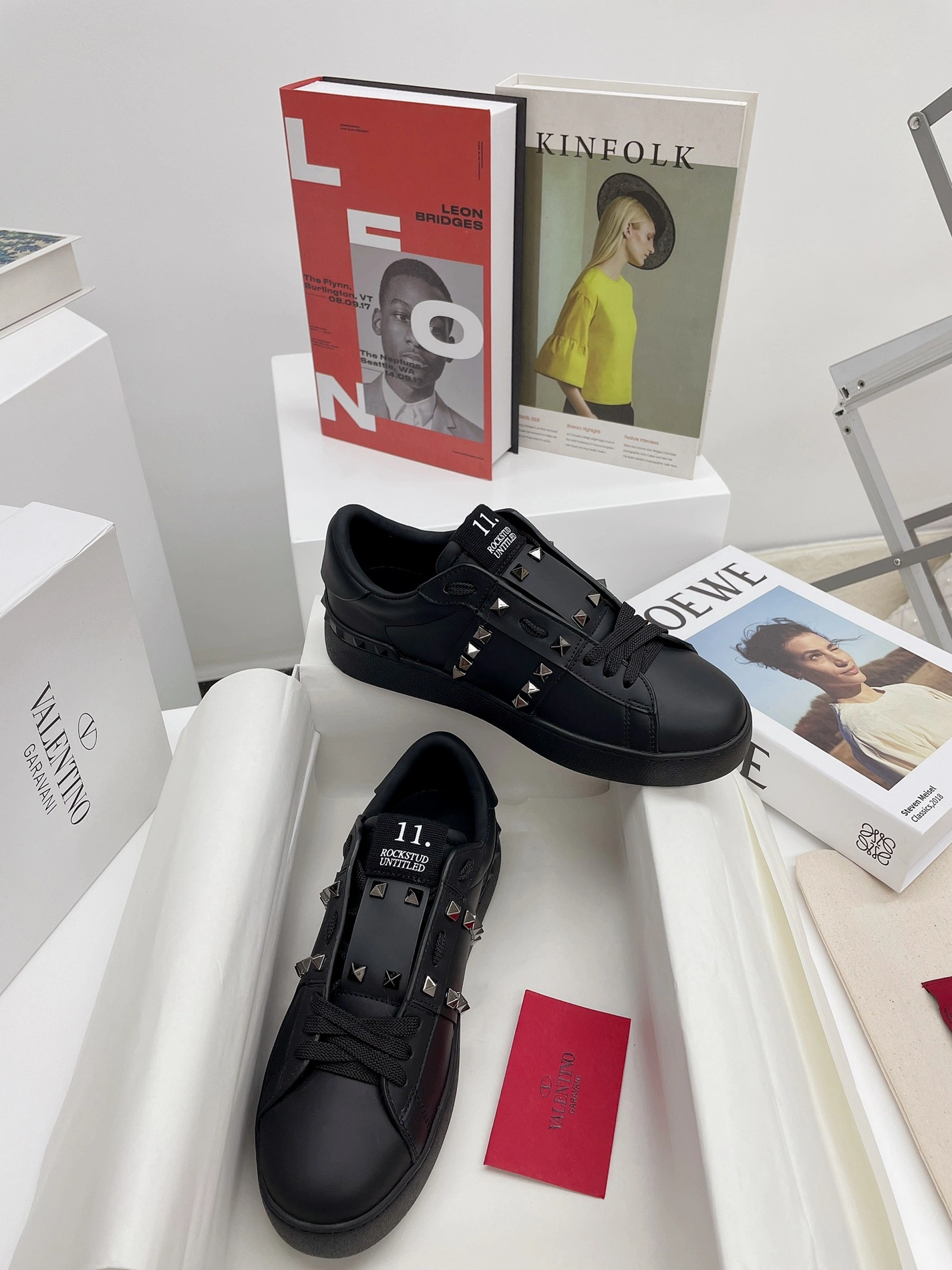 Fashionable 1358 Valentino Casual Shoes For Women
