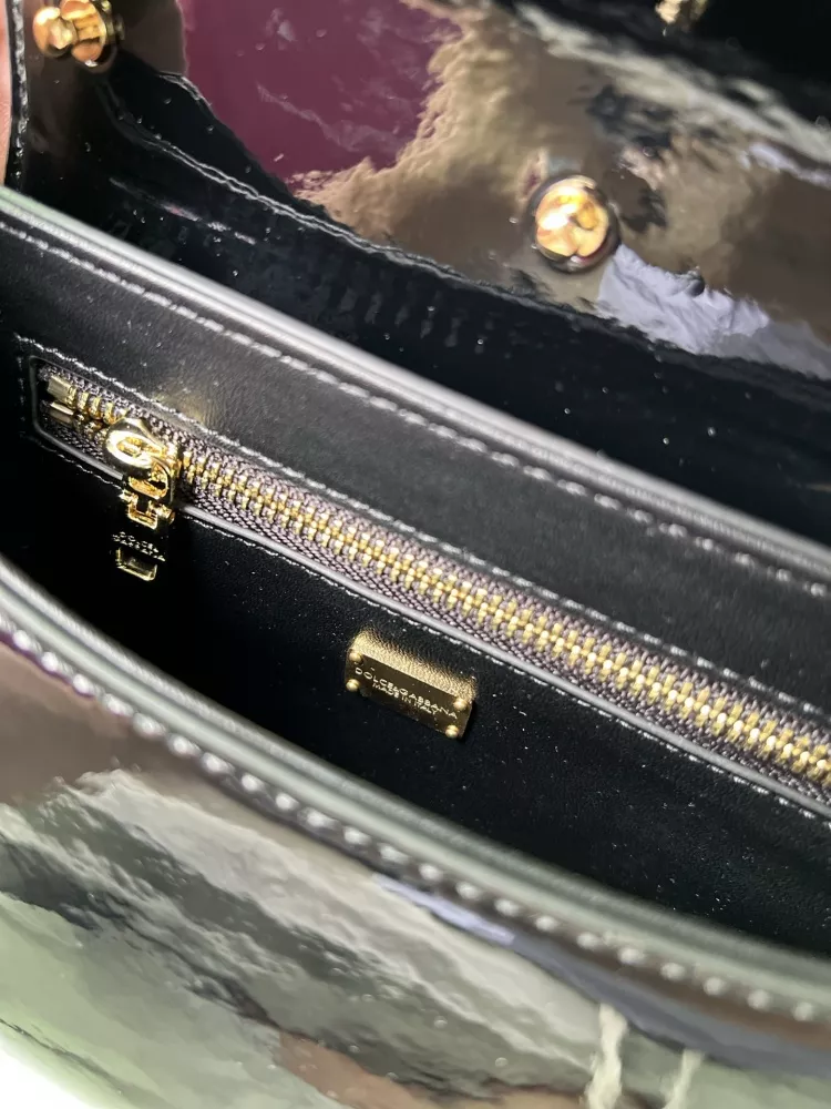 Fashionable 1399 Dolce & Gabbana AAA Quality Handbags For Women