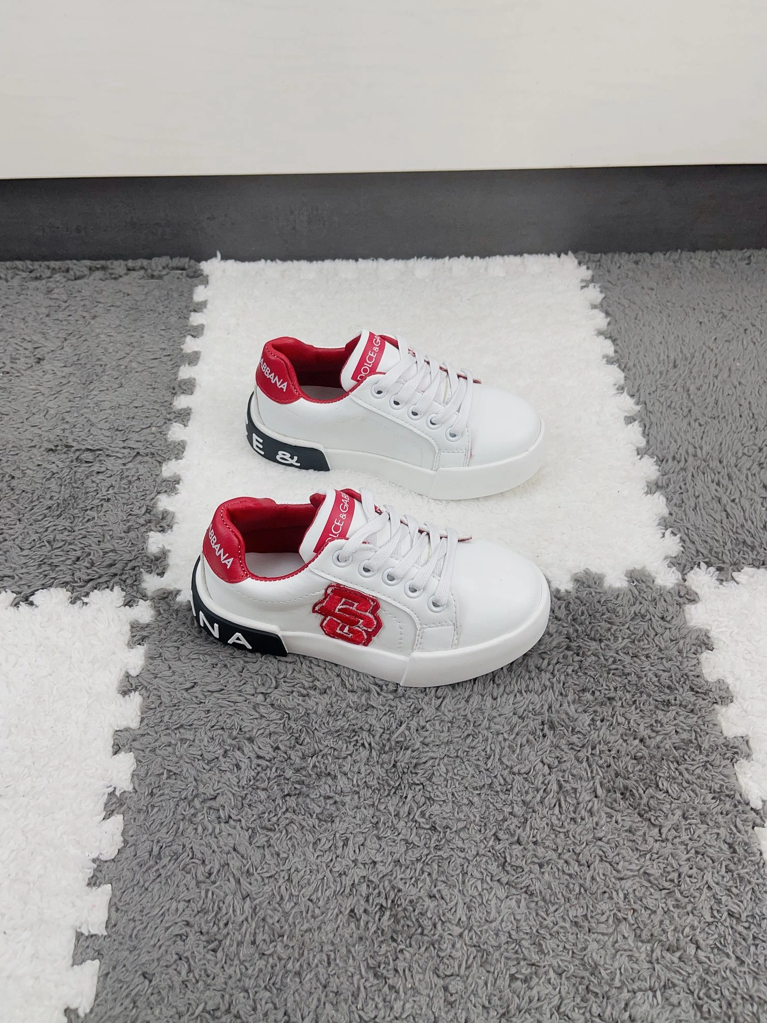 Fashionable 1573 Dolce & Gabbana D&G Kids' Shoes For Kids