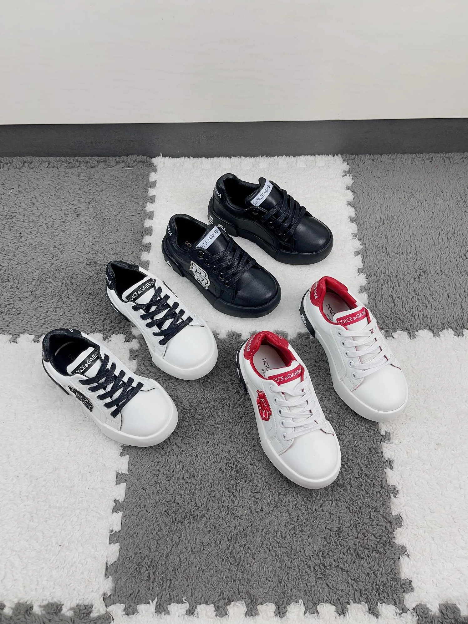 Fashionable 1573 Dolce & Gabbana D&G Kids' Shoes For Kids