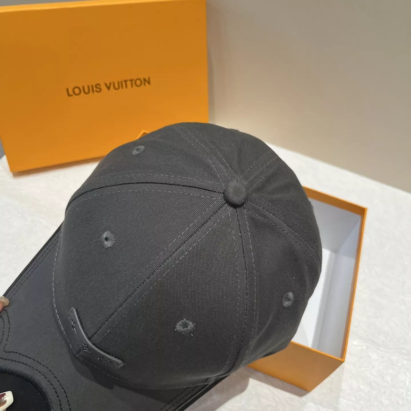 Fashionable 1575 Louis Vuitton LV Caps
