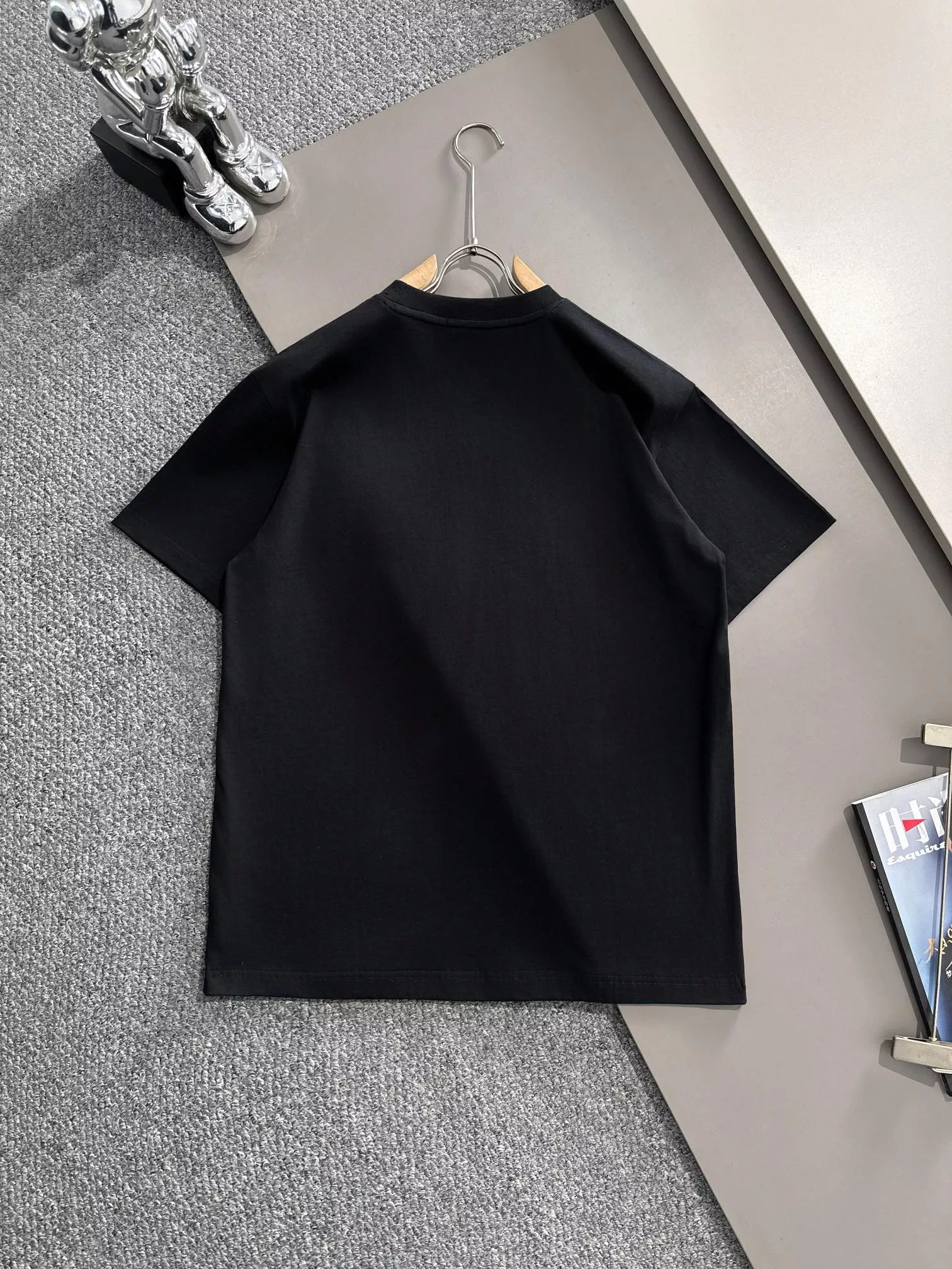 Fashionable 1896 Prada T-Shirts Short Sleeved For Unisex
