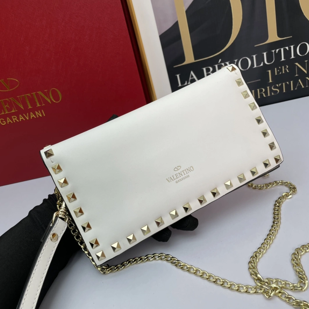 Fashionable 2179 Valentino AAA Quality Messenger Bags For Women