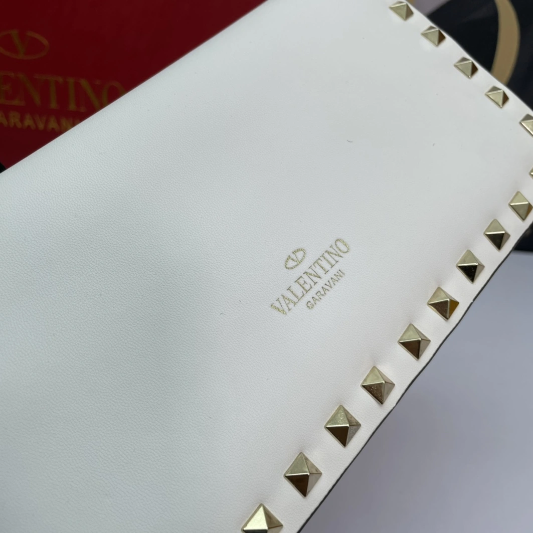 Fashionable 2179 Valentino AAA Quality Messenger Bags For Women