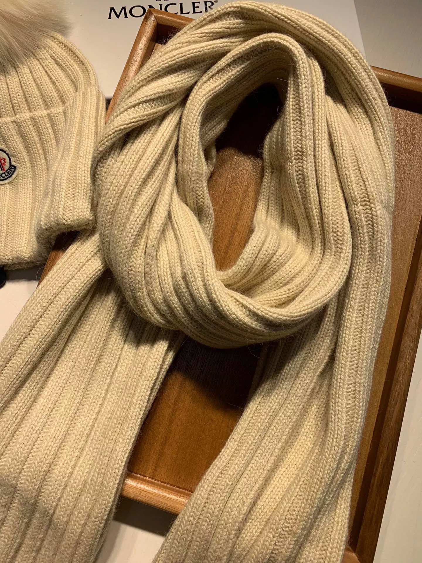 Fashionable 221 Moncler Hat and Scarf Set