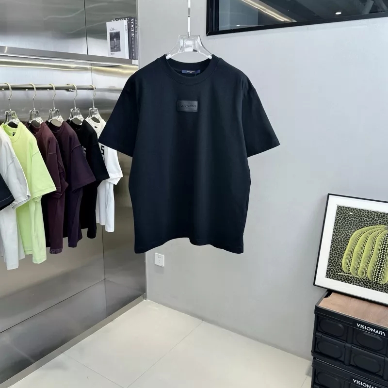 Fashionable 2419 Louis Vuitton LV T-Shirts Short Sleeved For Unisex