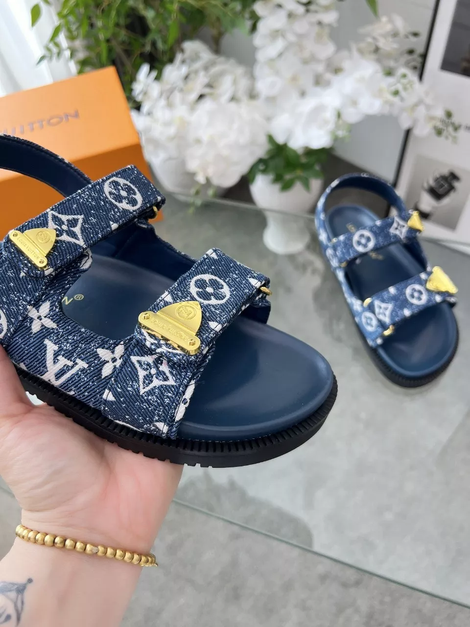Fashionable 2439 Louis Vuitton Sandal For Women