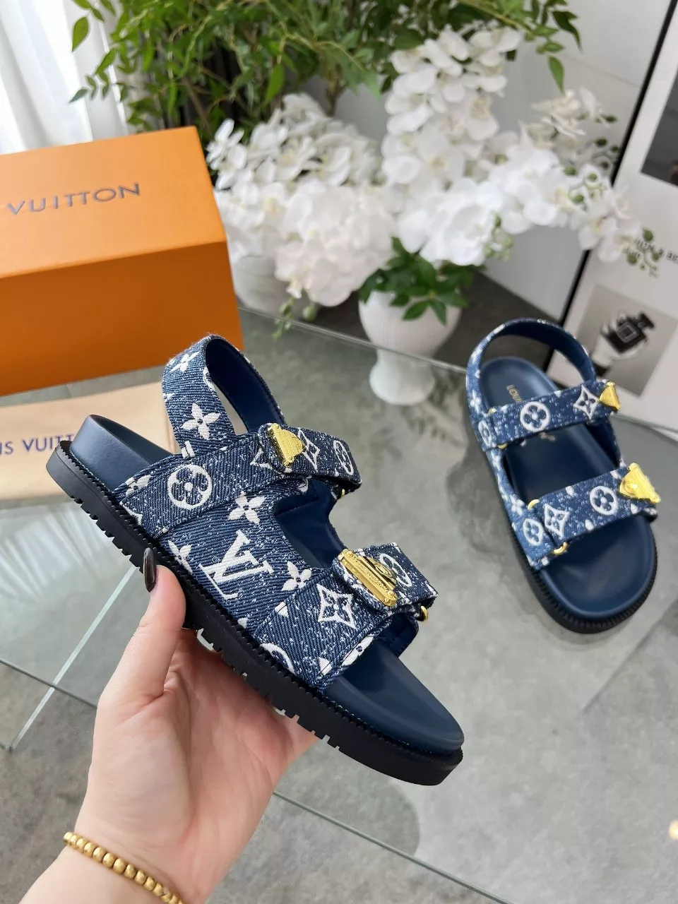 Fashionable 2439 Louis Vuitton Sandal For Women