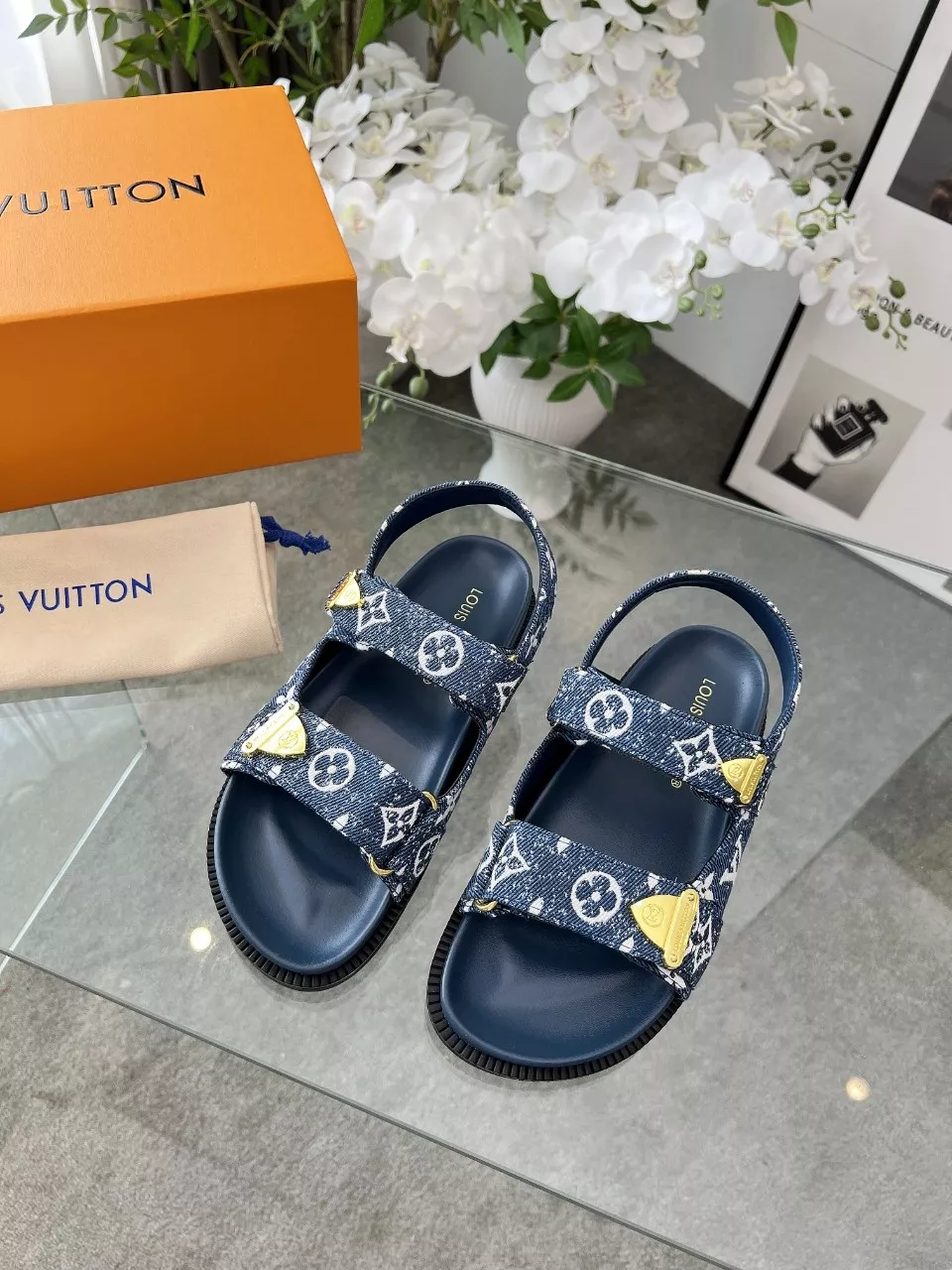 Fashionable 2439 Louis Vuitton Sandal For Women