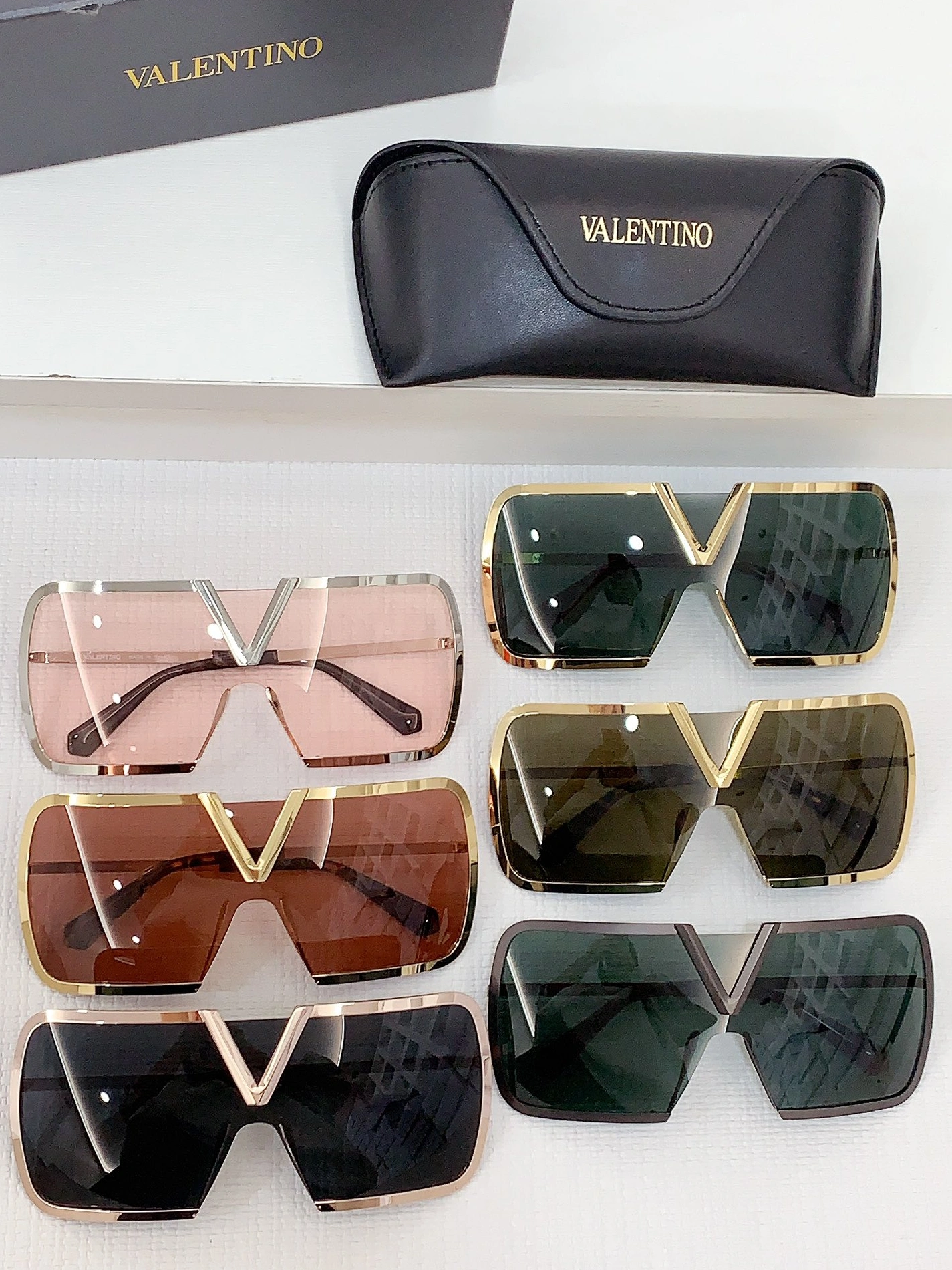 Fashionable 2440 Valentino AAA Quality Sunglasses