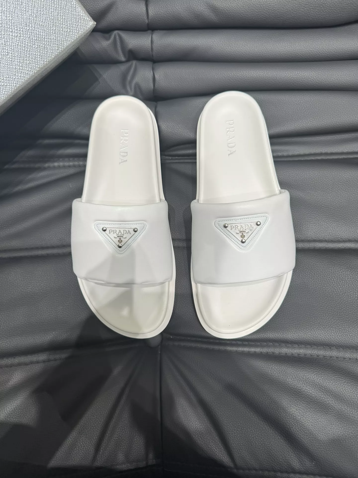 Fashionable 2460 Prada Slippers For Men
