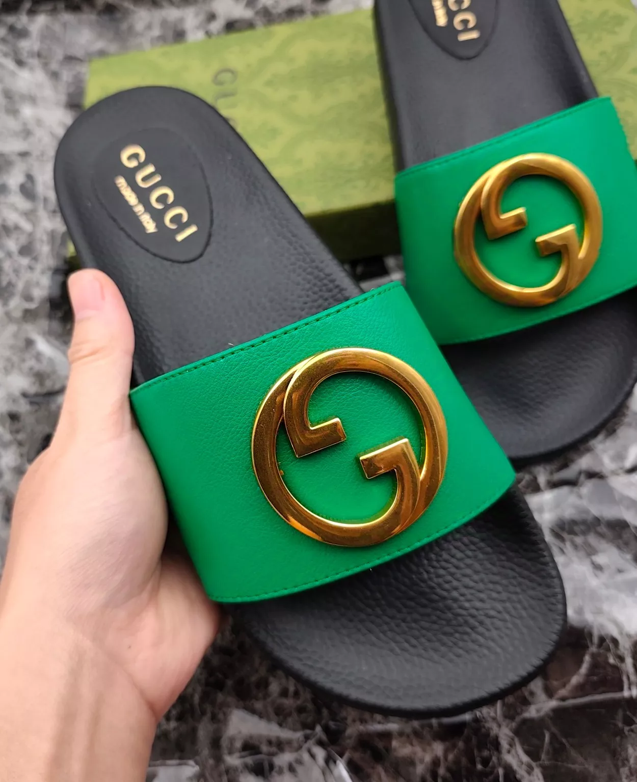 Fashionable 2473 Gucci Slippers For Men