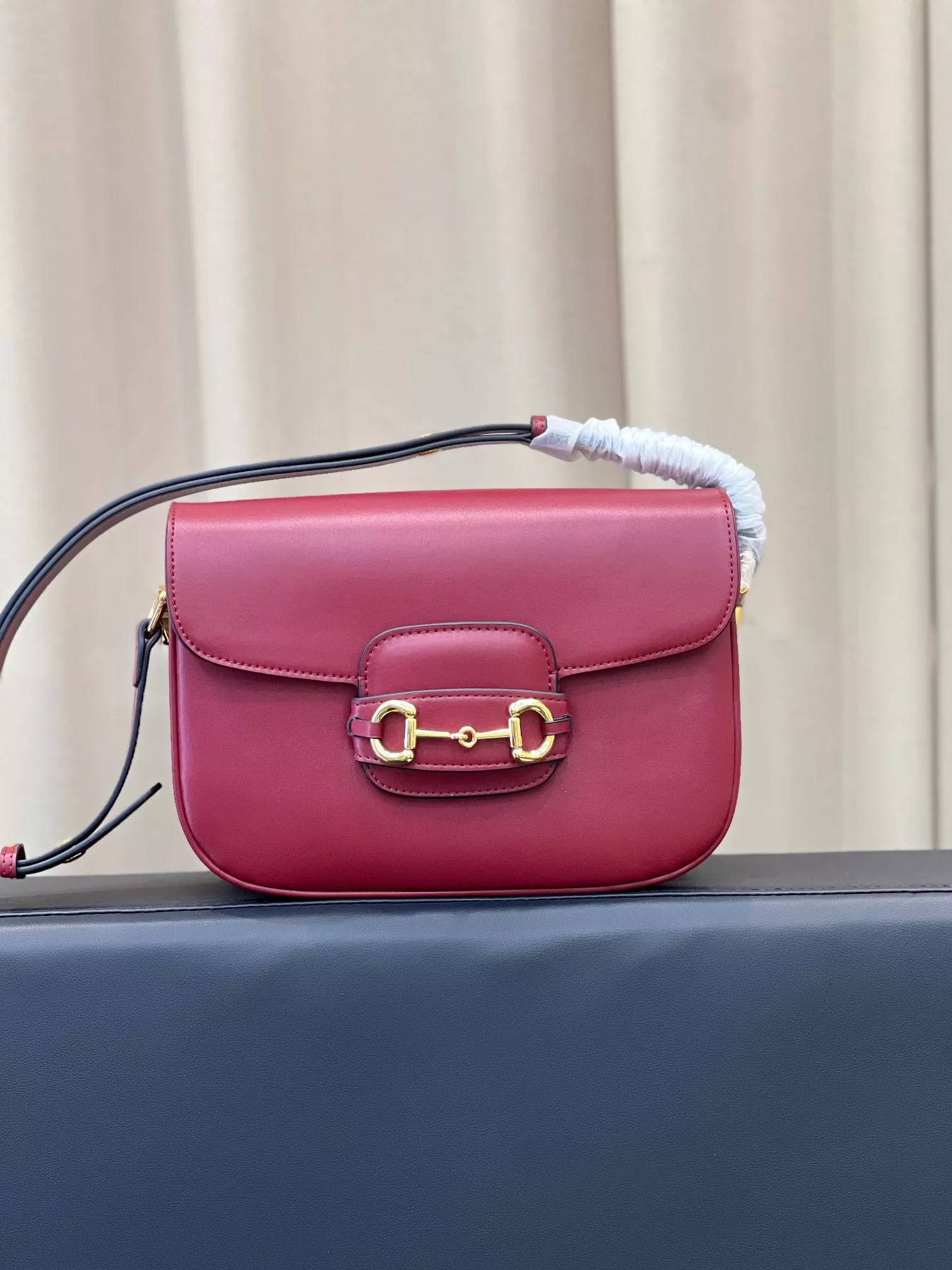 Fashionable 2547 Gucci AAA Quality Messenger Bags For Women