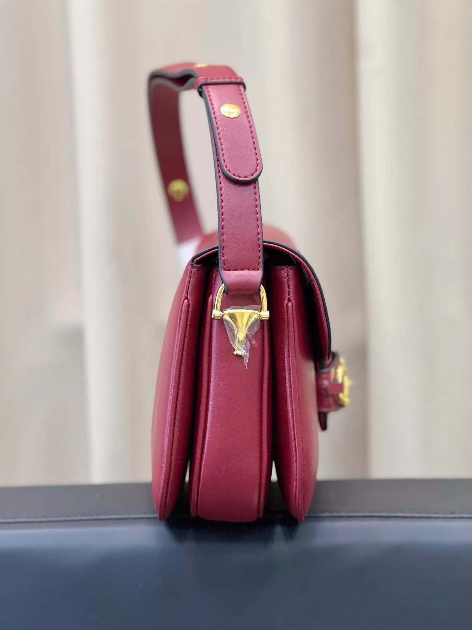Fashionable 2547 Gucci AAA Quality Messenger Bags For Women