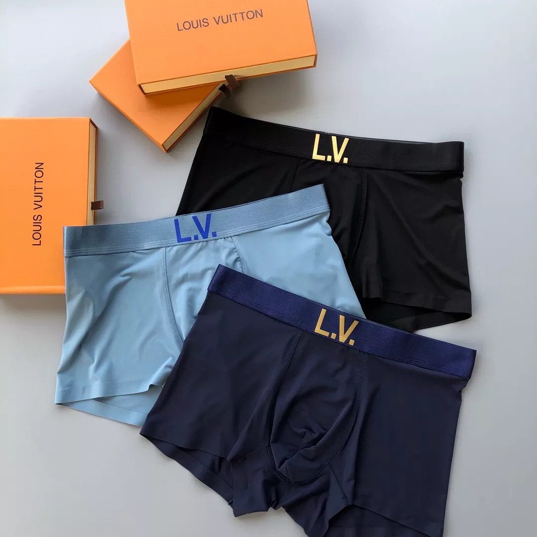 Fashionable 2559 Louis Vuitton LV Underwears For Men