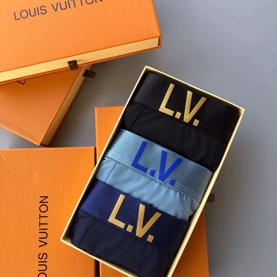 Fashionable 2559 Louis Vuitton LV Underwears For Men