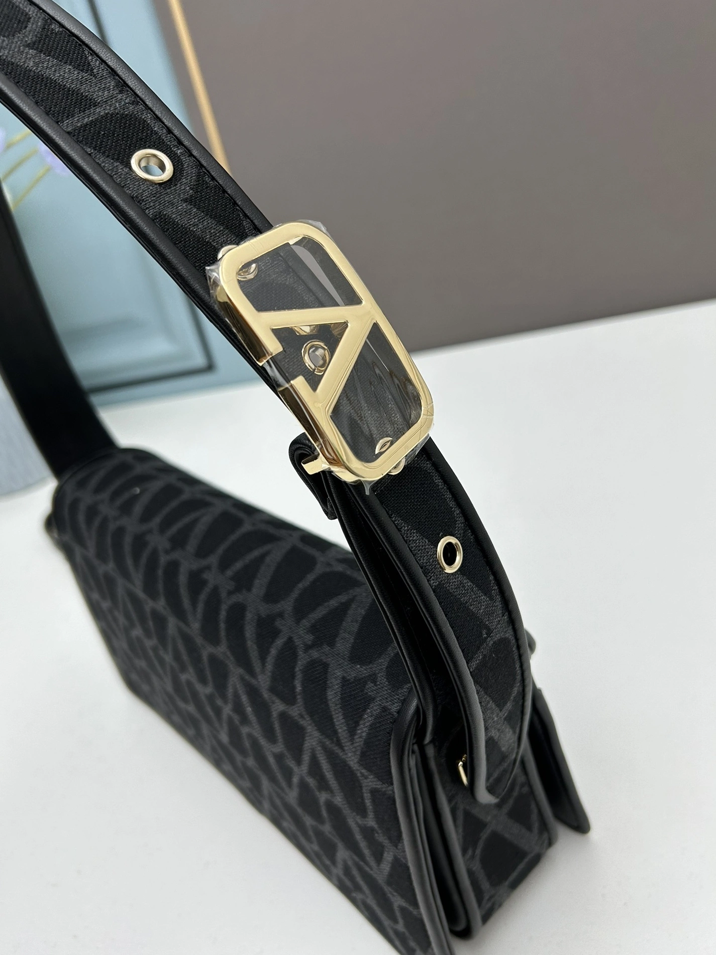Fashionable 2623 Valentino AAA Quality Shoulder Bags For Women