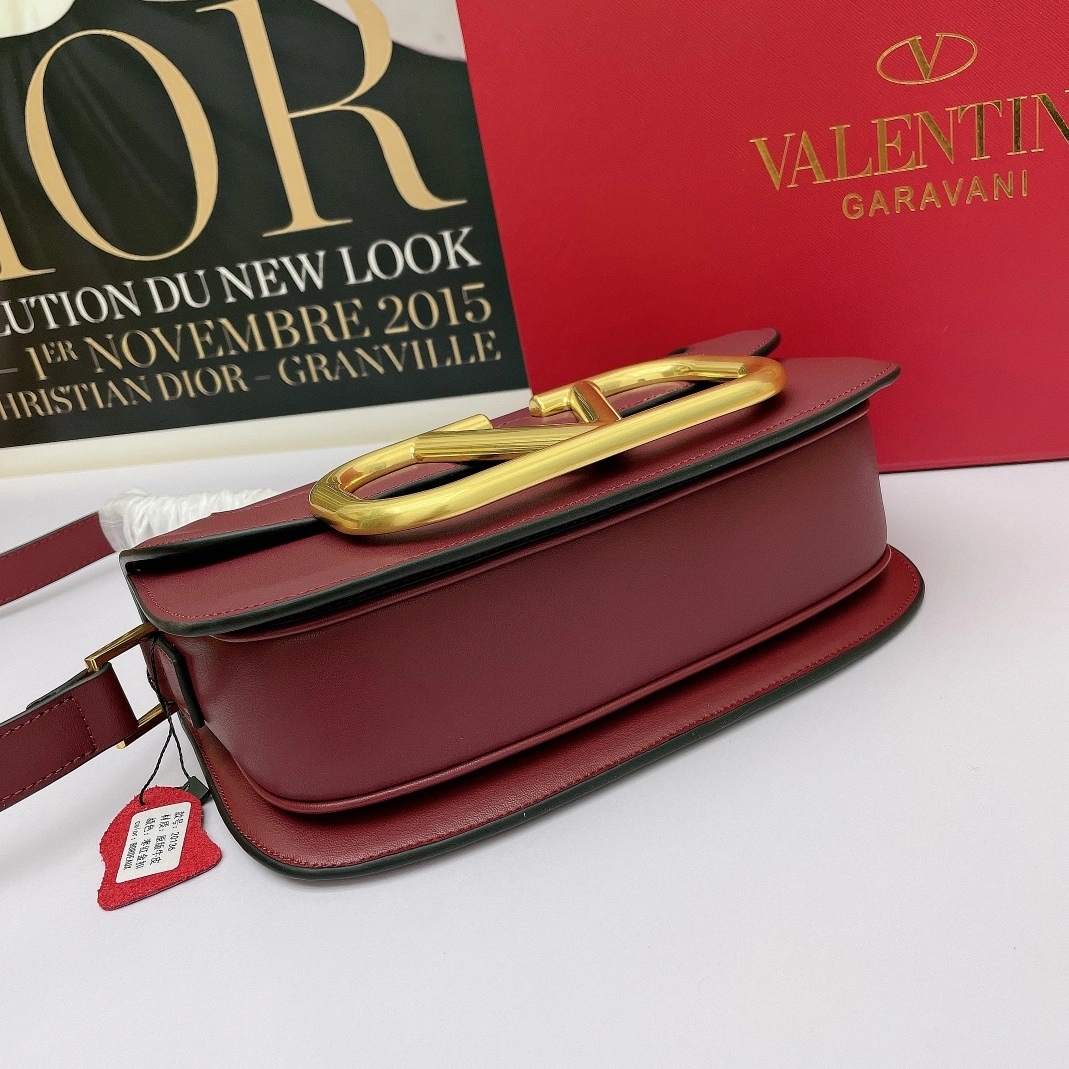 Fashionable 2735 Valentino AAA Quality Messenger Bags For Women