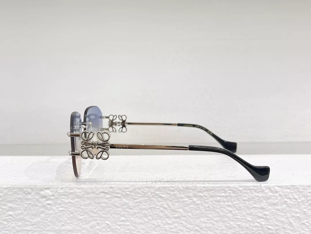 Fashionable 2922 LOEWE AAA Quality Sunglasses