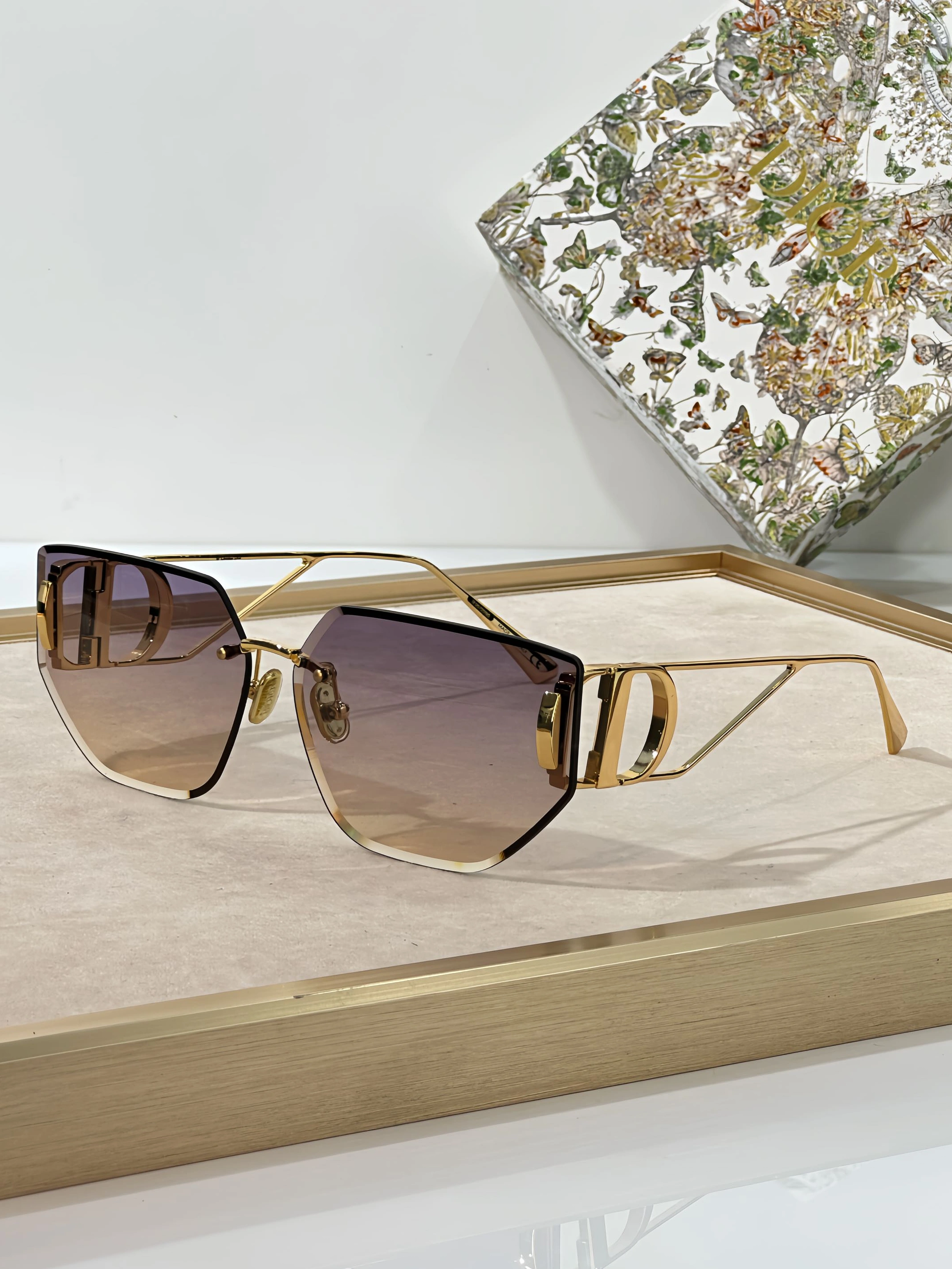 Fashionable 3002 Christian Dior AAA Quality Sunglasses