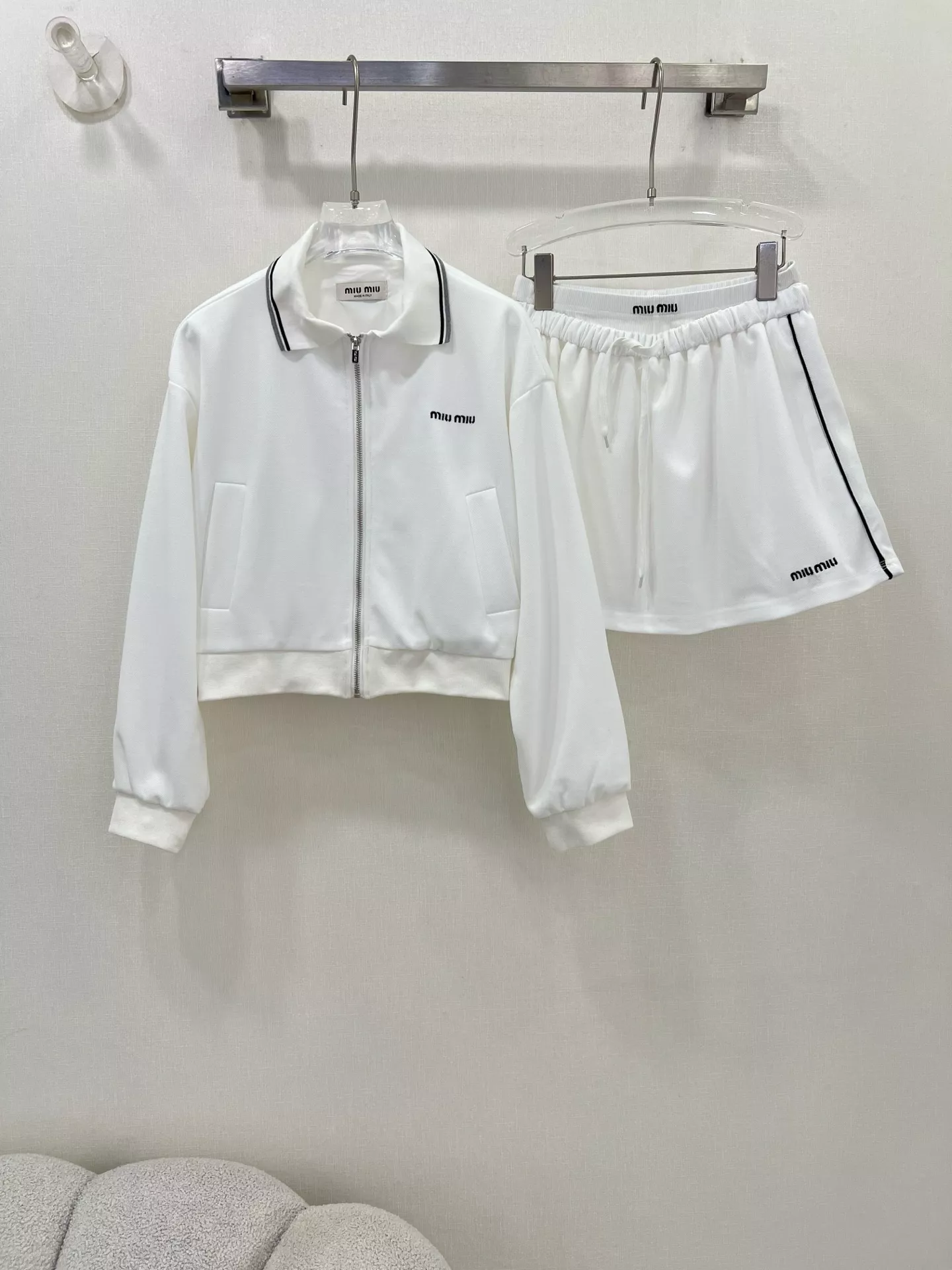Fashionable 3260 MIU MIU Tracksuits Long Sleeved For Women