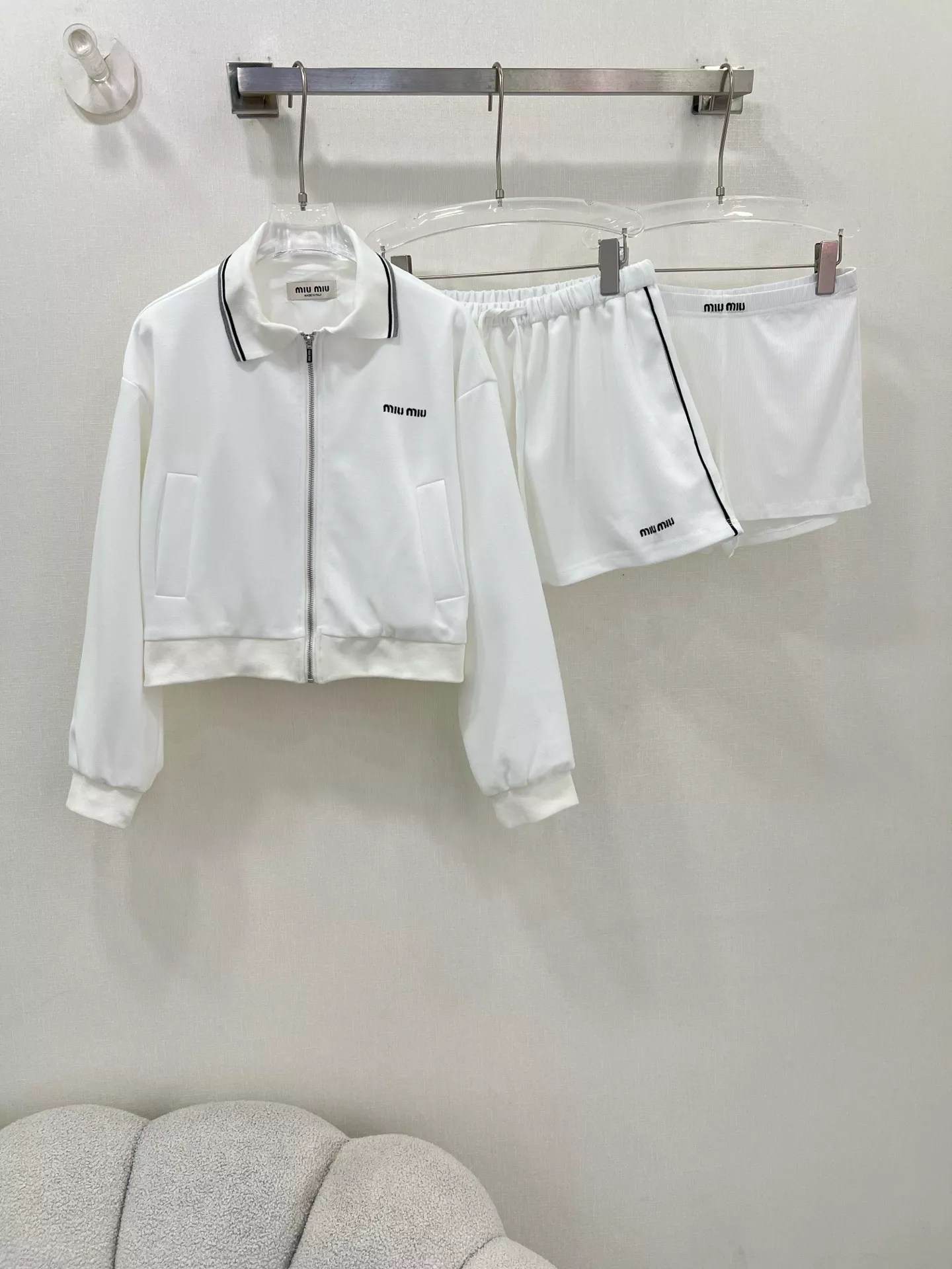 Fashionable 3260 MIU MIU Tracksuits Long Sleeved For Women