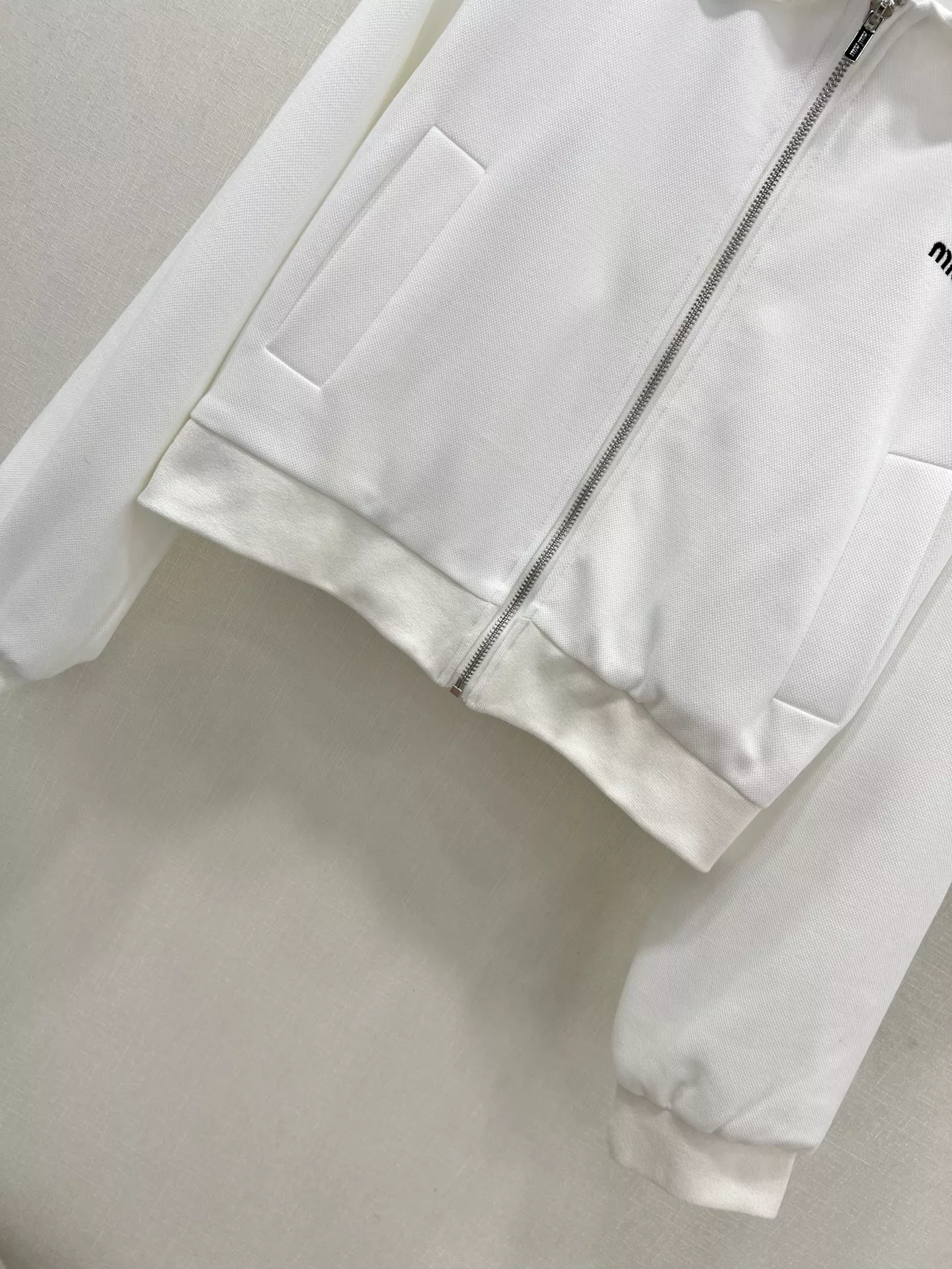 Fashionable 3260 MIU MIU Tracksuits Long Sleeved For Women