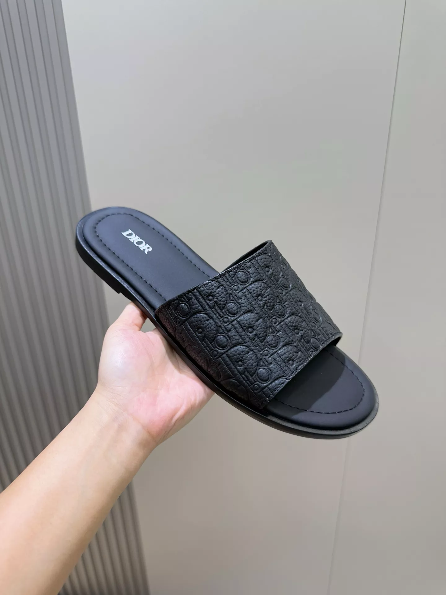 Fashionable 3270 Christian Dior Slippers For Men
