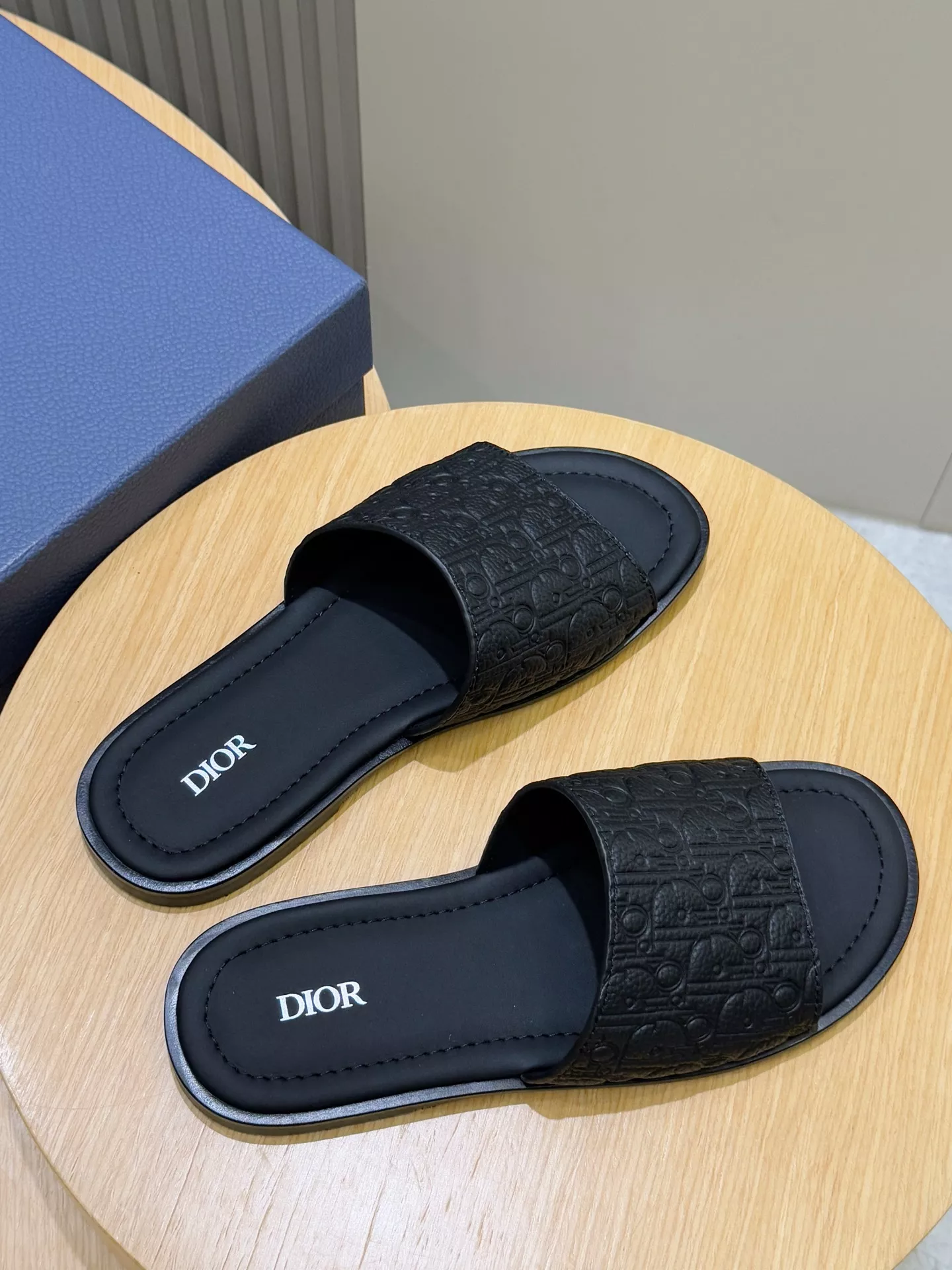 Fashionable 3270 Christian Dior Slippers For Men