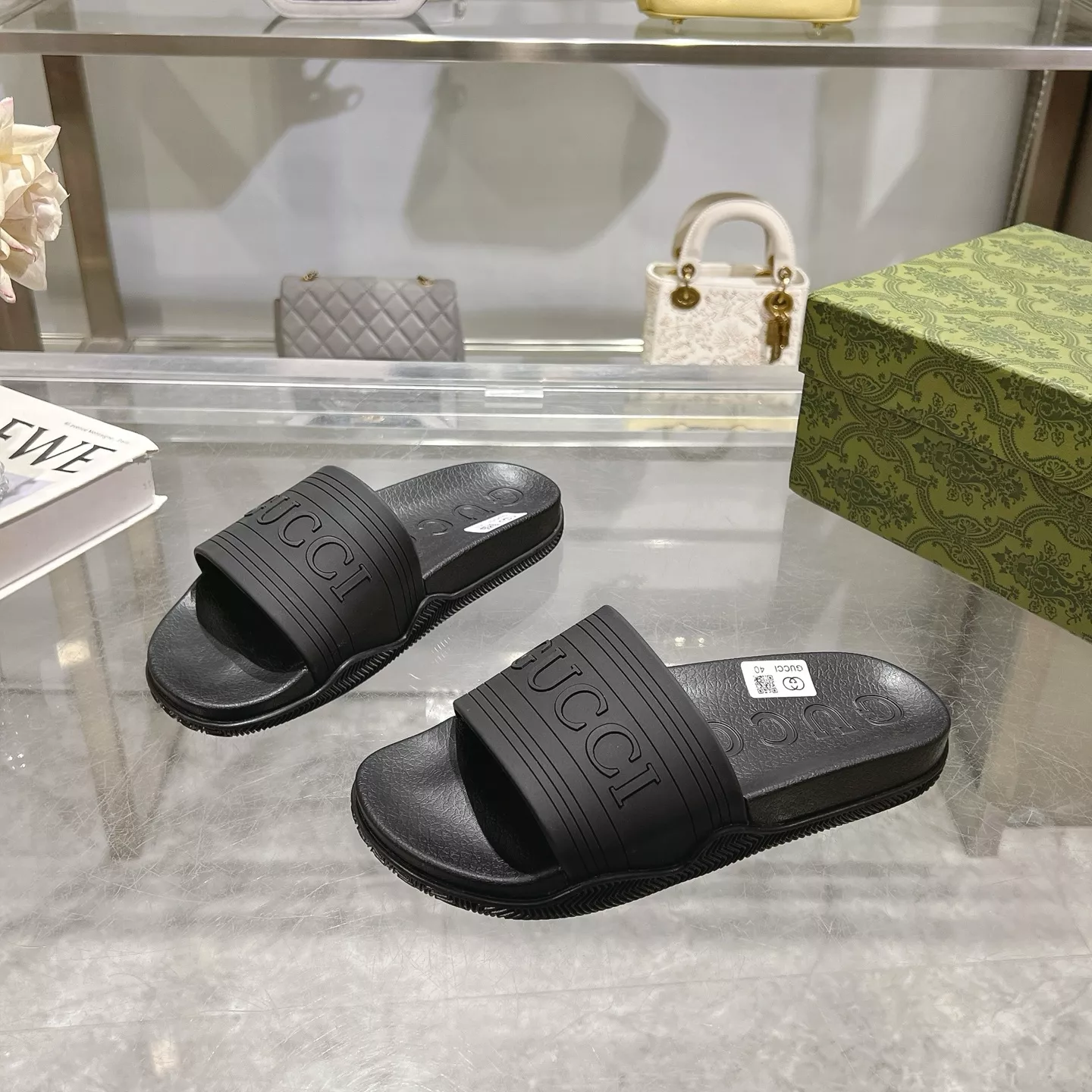 Fashionable 3324 Gucci Slippers For Men
